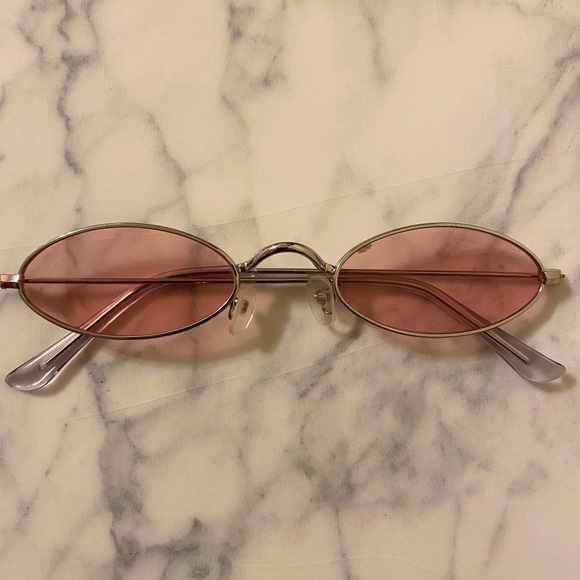 Accessories - Cute pink sun glasses ☀️
